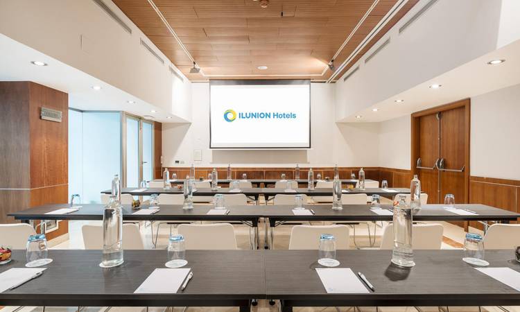 Salón Tribuna + Consejo Hotel ILUNION Málaga Málaga Salón Tribuna + Consejo Hotel ILUNION Málaga Málaga