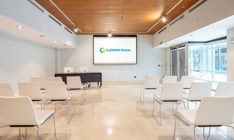 Salón Junta Hotel Ilunion Málaga Málaga Salón Junta Hotel Ilunion Málaga Málaga