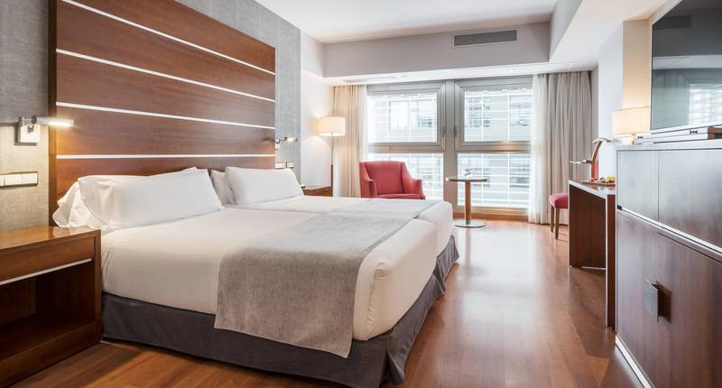 Habitación accesible ilunion málaga Hotel ILUNION Málaga